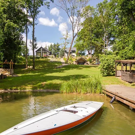 Amazing In With Lake View