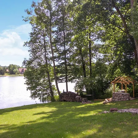 Amazing In With Lake View Дом отдыха